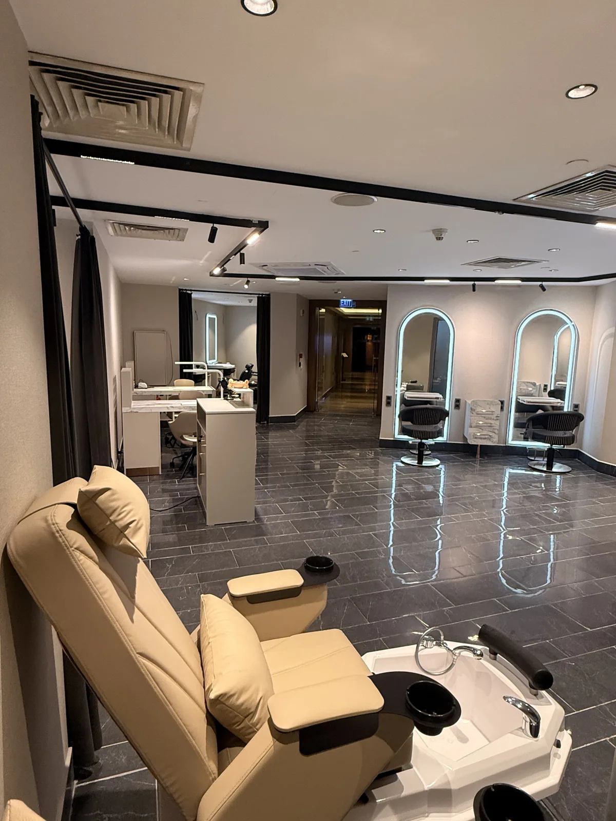 Élite Coiffeur Taksim saç yıkama üniteleri