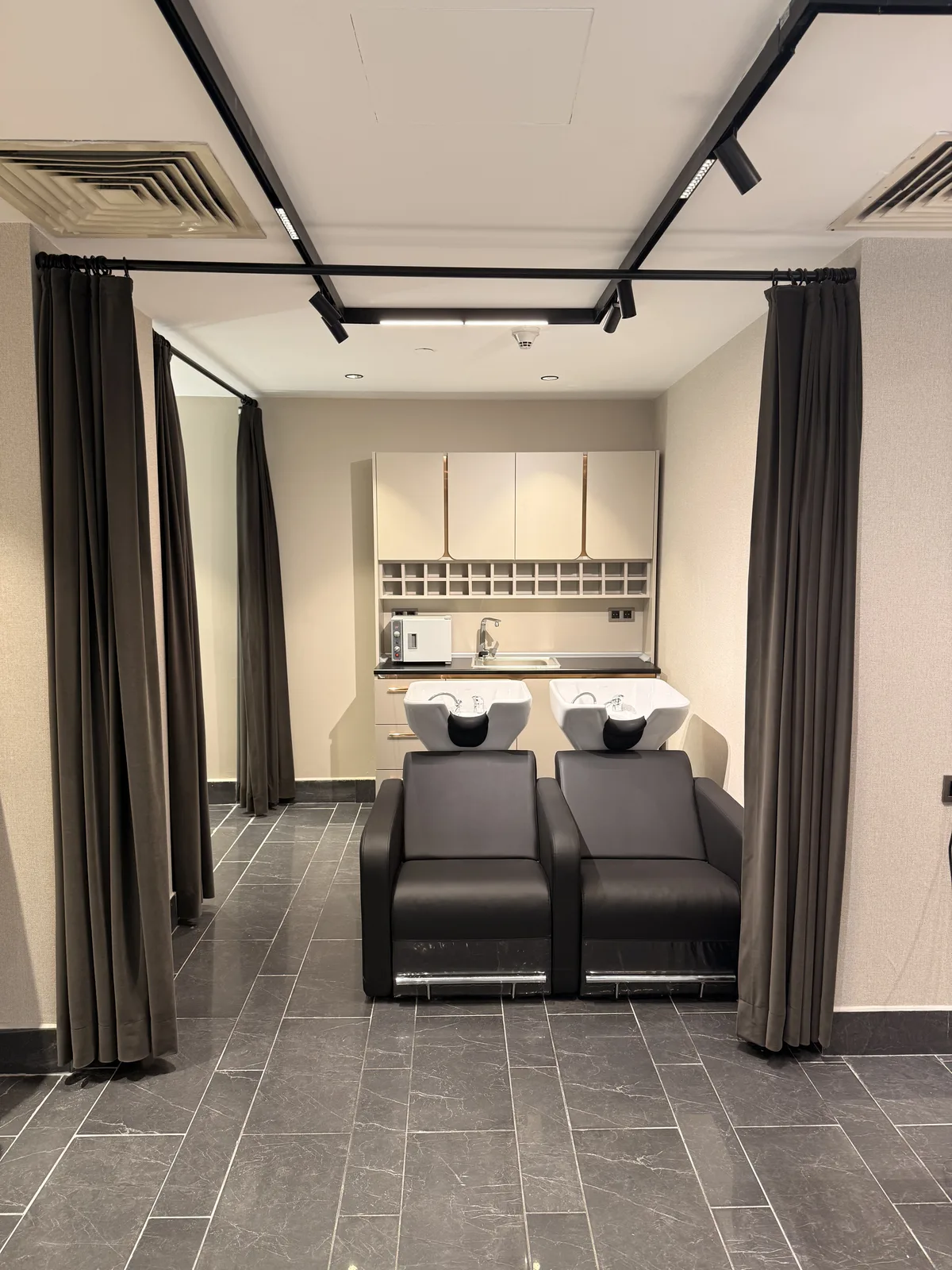 Élite Coiffeur Taksim kemerli ışıklı aynalı saç styling istasyonları